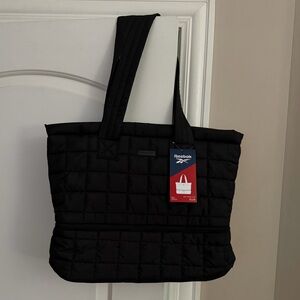 Brand new”Reebok”(ELLIE)tote bag.Size-H-15”,W-20”xD7”.23L capacity.Color-black🖤